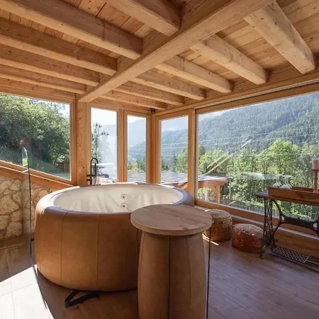 Ciasa Tri Wellness Chalet 别墅